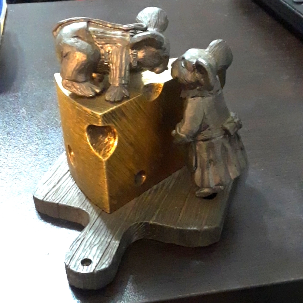 Mice & Cheese Pewter collectable